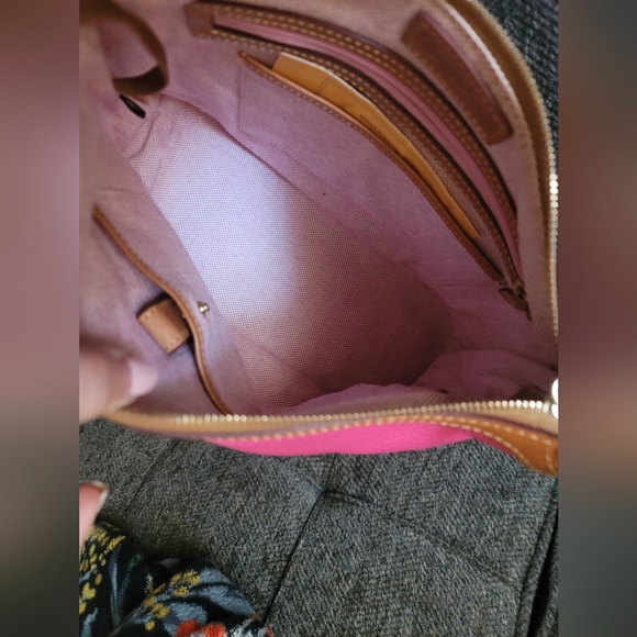 Dooney & Bourke Y2K Pebbled Leather Shoulder Bag - Picture 9 of 16